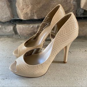 Fergalicious || Eileen platform pumps in shell